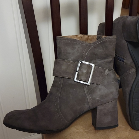 Earthies ladies size 12 suede boots - Picture 2 of 8